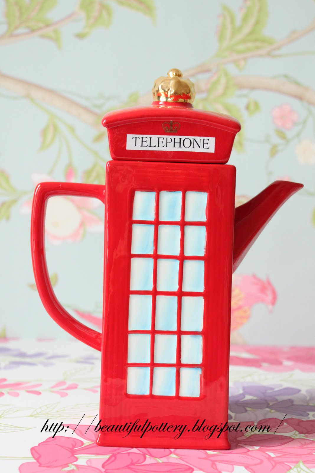 BEAUTIFUL POTTERY Unusual Teapots