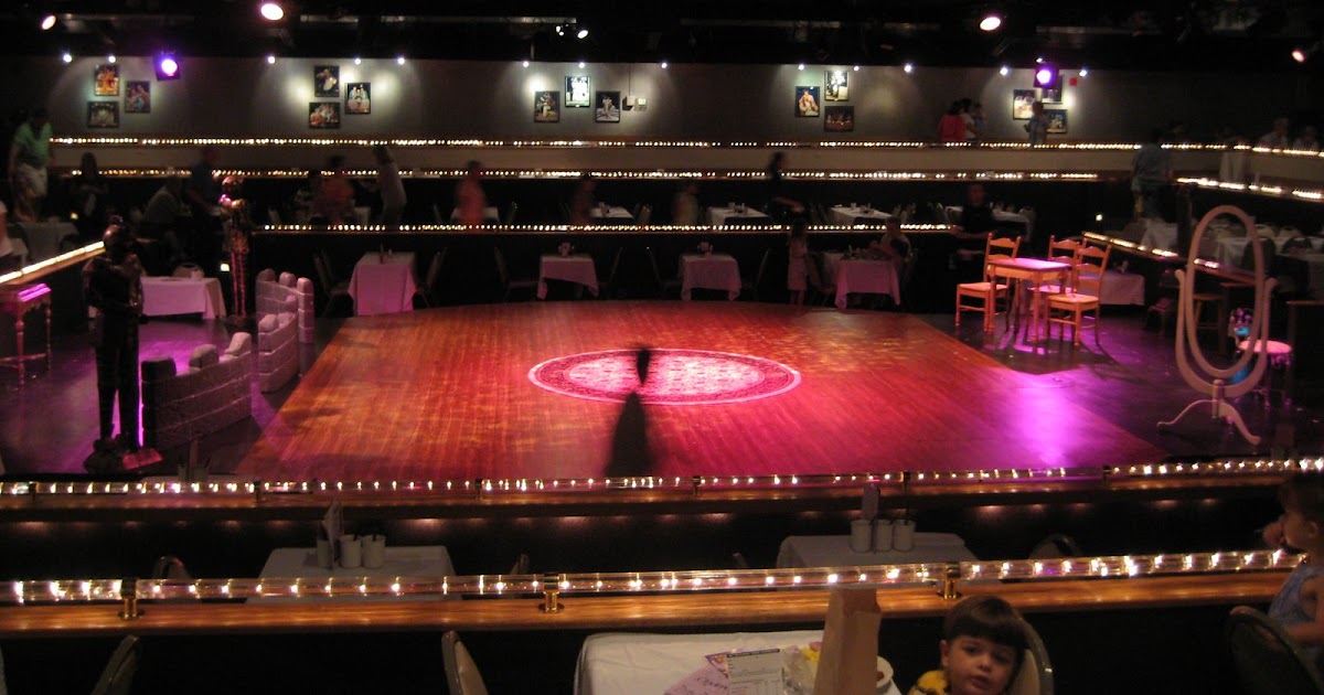 The Laritz Family Derby Dinner Playhouse presents Cinderella!