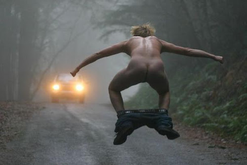 HUMOR. CURIOSA FORMA DE HACER AUTO-STOP