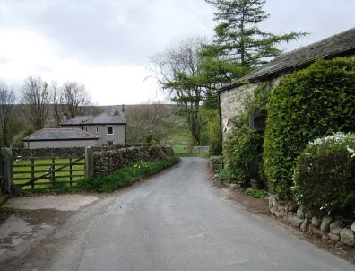 Setting off: Mill Lane in Hebden Start of Walk