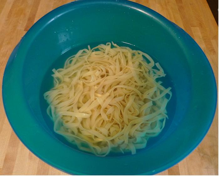 Amporn's Thai Kitchen Vegetarian Egg Noodle with Tofu Curry Sauce