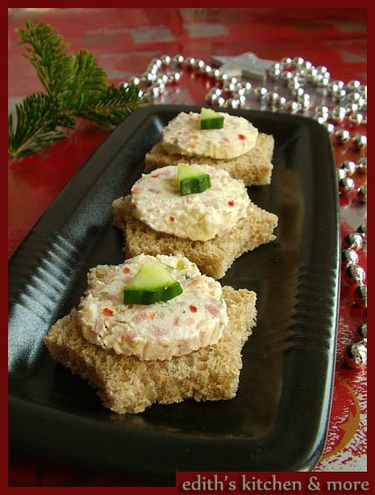 [tartine+cu+branza+si+sunca+1.jpg]