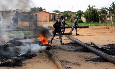 Children set municipal offices alight, destroyed foreign-owned shops and tore down infrastructure as Siyathemba township in Balfour, Mpumalanga, was left burning – again. Photo: Matthews Baloyi, The Star