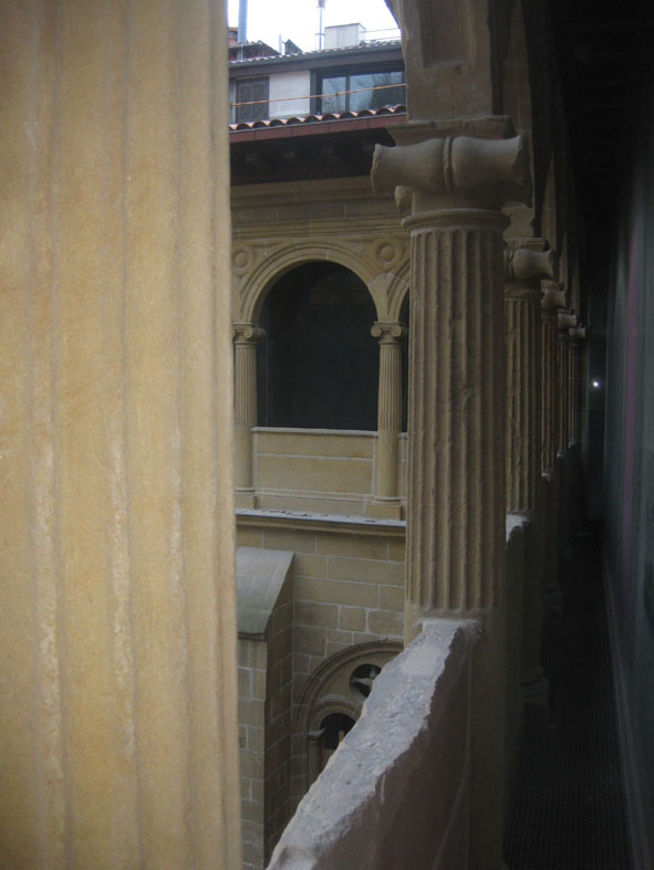 [Claustro+alto.jpg]