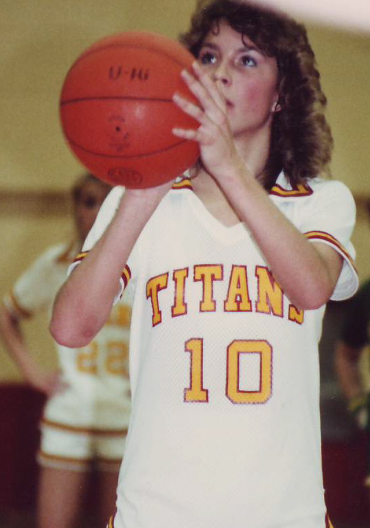 [elliott+hoops_2.JPG]
