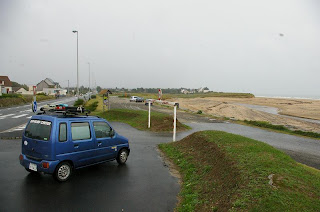 雨続きの海岸の風景。キャンプ場がことごとく9月末で閉まっていて途方に暮れていた頃。