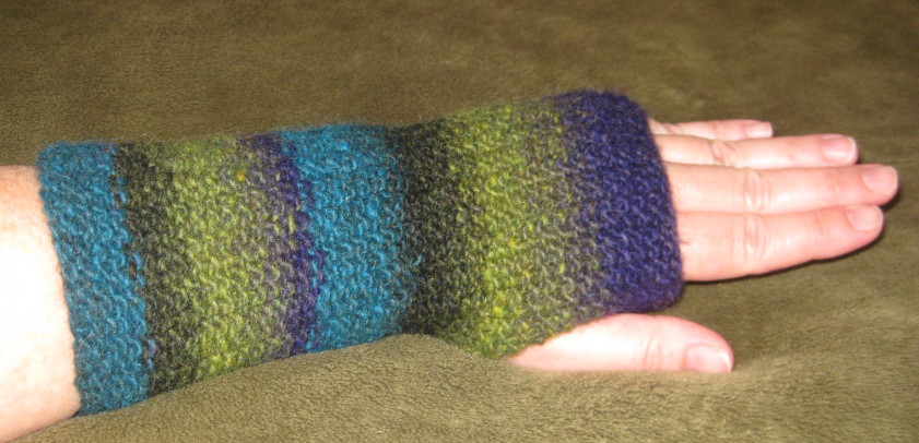 golden bird knits: Fingerless Gloves knitting pattern