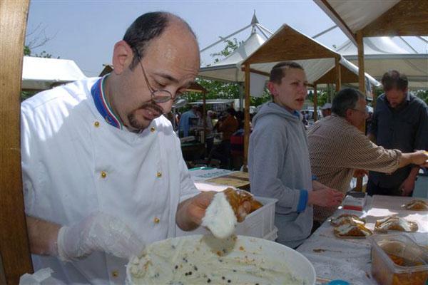 [MERCATINO1.jpg]