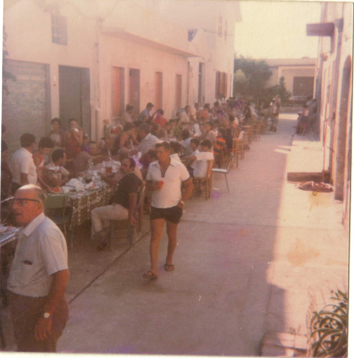 [A+MANCIATA+RU+BAGGHIU-1978.jpg]
