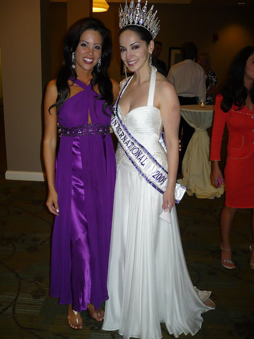 Mrs. International 2009 is the lovely Arma Fitgerald.