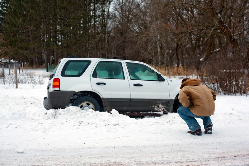 Lewis Winch Lewis Winch Operating Tips Pull A Vehicle Out Of The Ditch