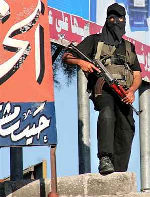 [hamas-gunman.jpg]
