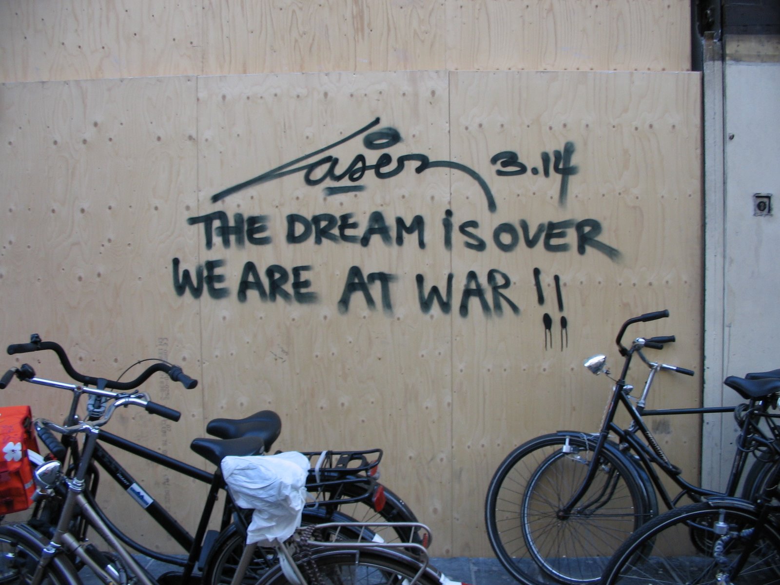 [Graffiti.jpg]