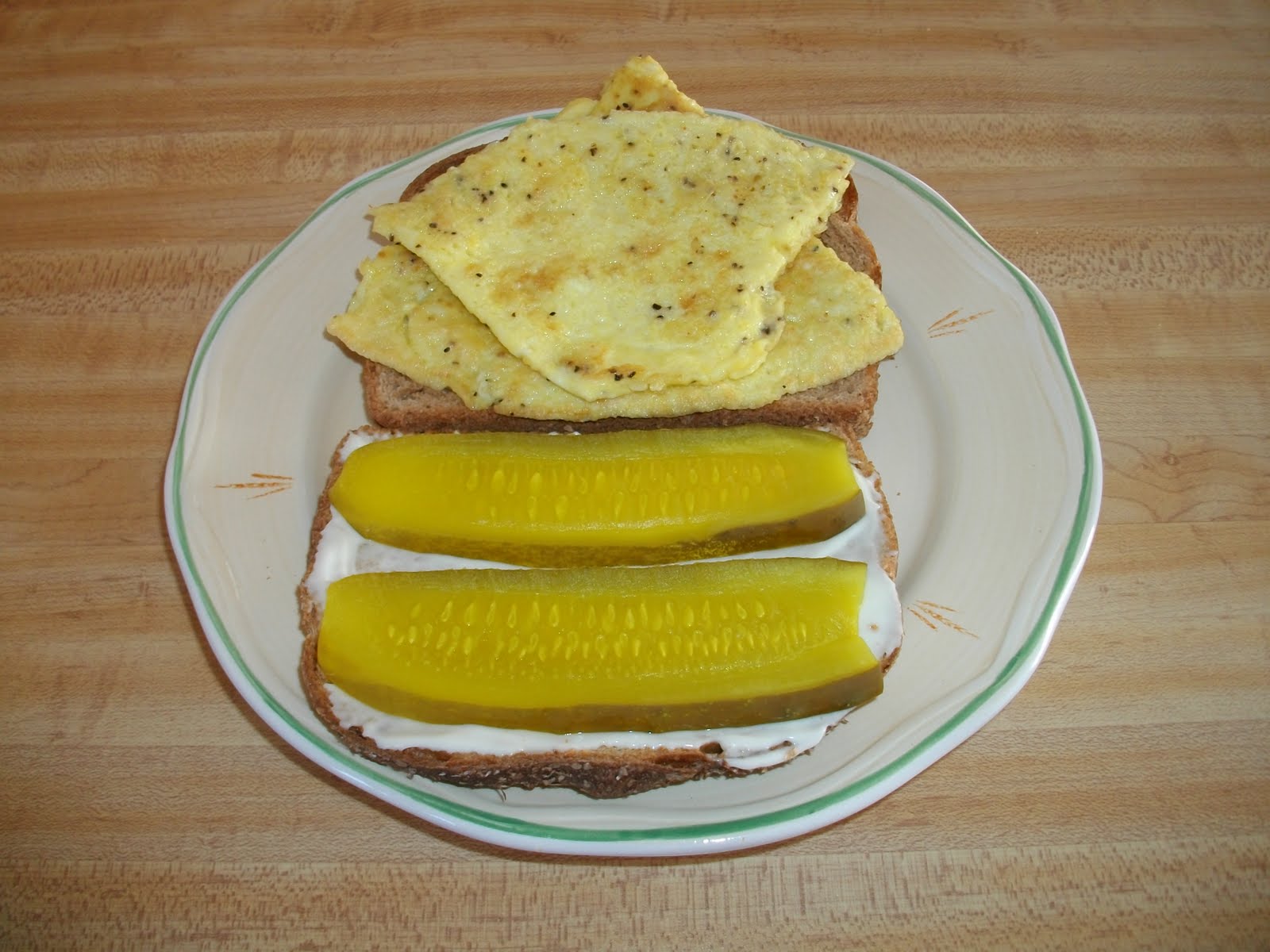 Domestic Goddess's Recipe Box Scrambled Egg & Dill Pickle Sandwich