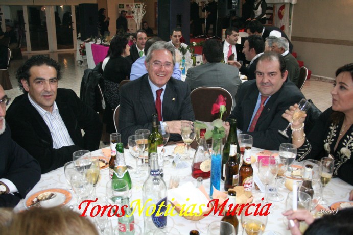 [Morety+Fotos+-Club+Taurino+de+Calasparra+-+Mesas++espiga+de+Oro+2009+(109).jpg]