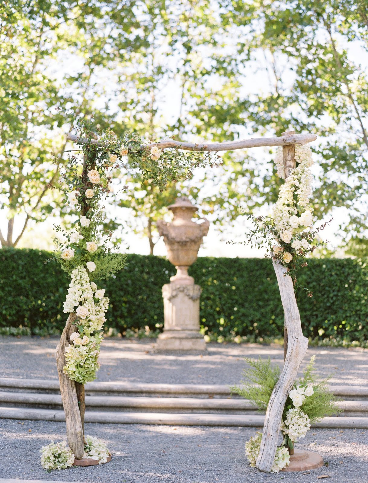 [001565-R01-027.jpg]