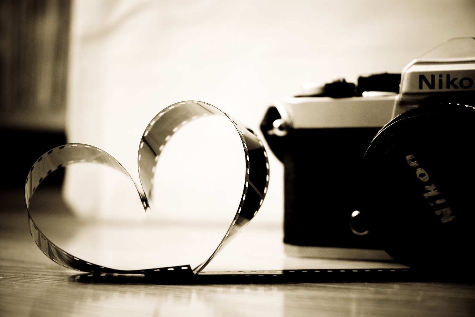 http://4.bp.blogspot.com/_JoK9BOSG8FA/S7nYCaIHyvI/AAAAAAAAAJc/9QGMMOu8650/s1600/Photography_love_IIIIIII_by_Nymagirl.jpg