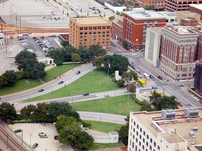 [dealey_plaza.jpg]
