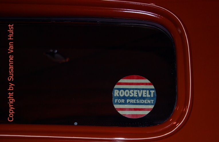 [13a+Roosevelt+for+president+sticker.jpg]