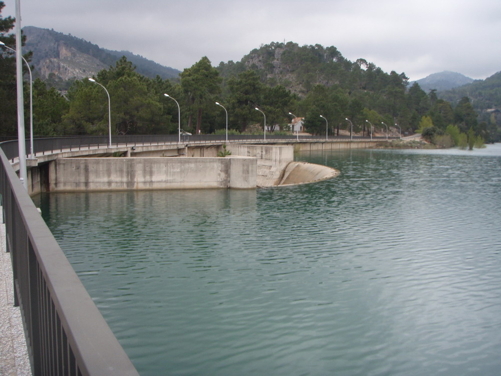 [EMBALSE.JPG]
