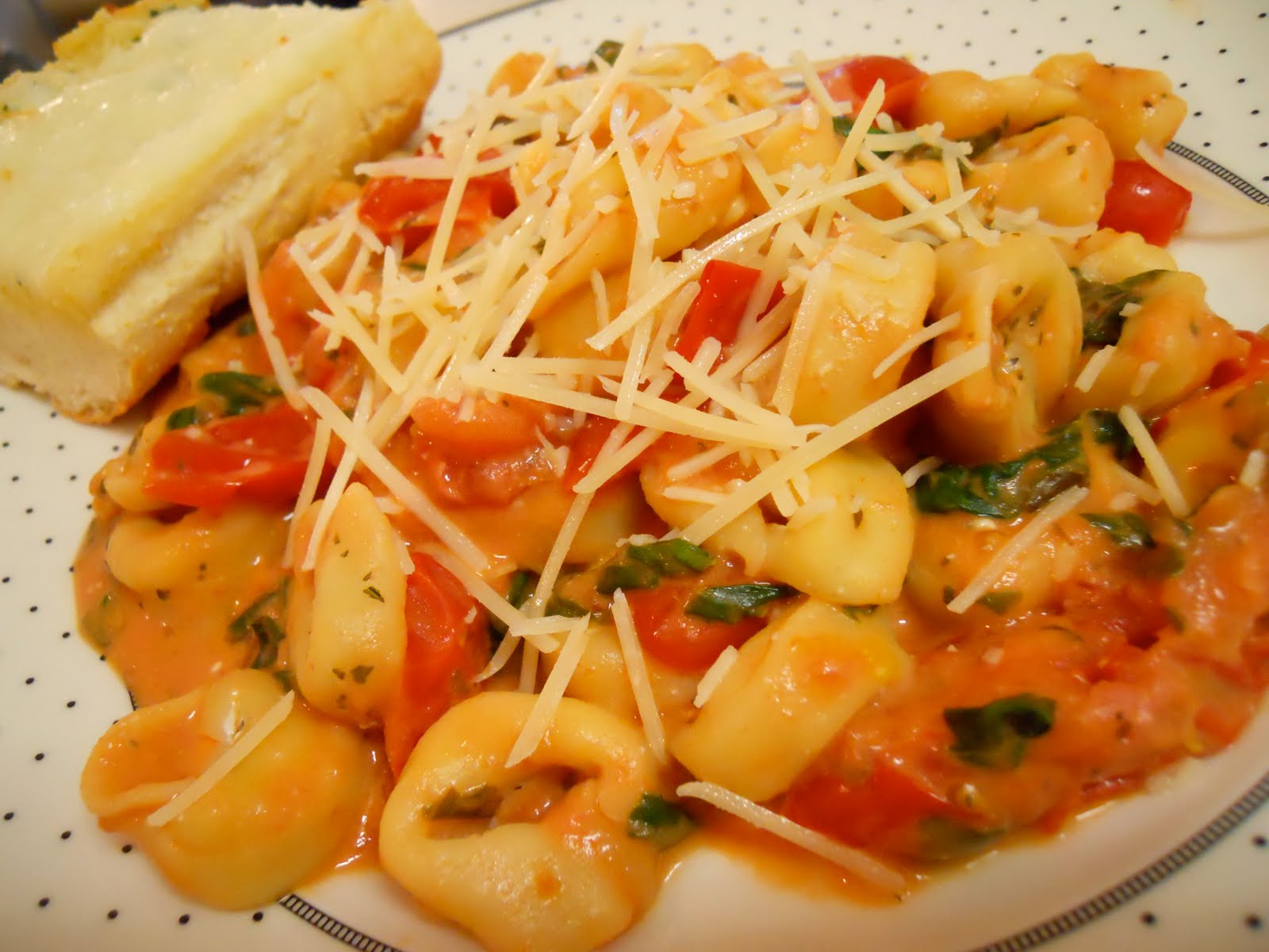 Southern Pink Lemonade: Creamy Tomato Basil Pasta