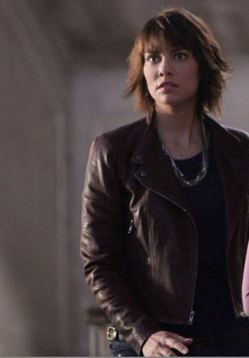 Pics Lauren Cohan in Rose 2x08 si Ashley Greene in Twilight