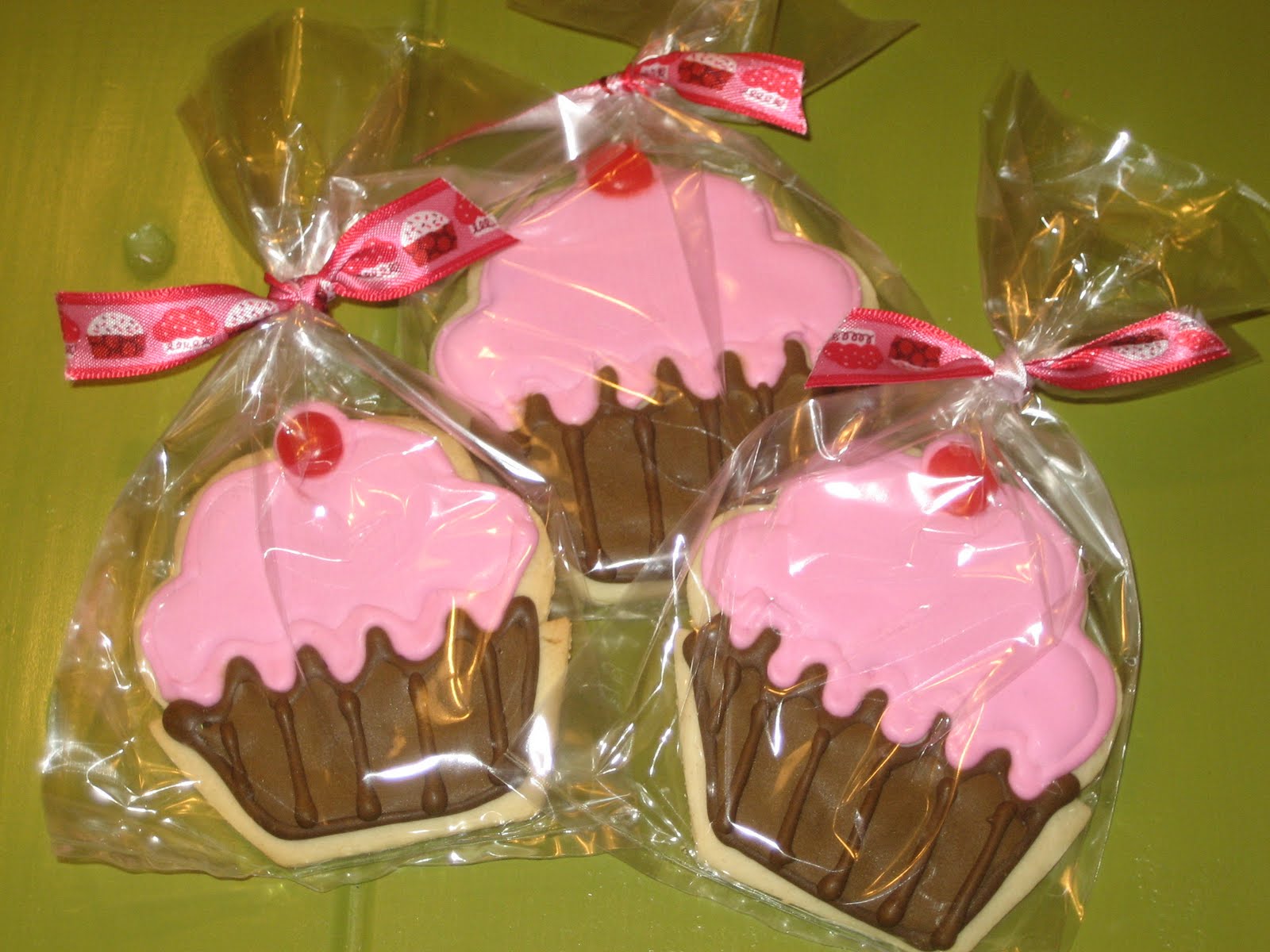 Scarlett's Sugar Cupcake Party Favors