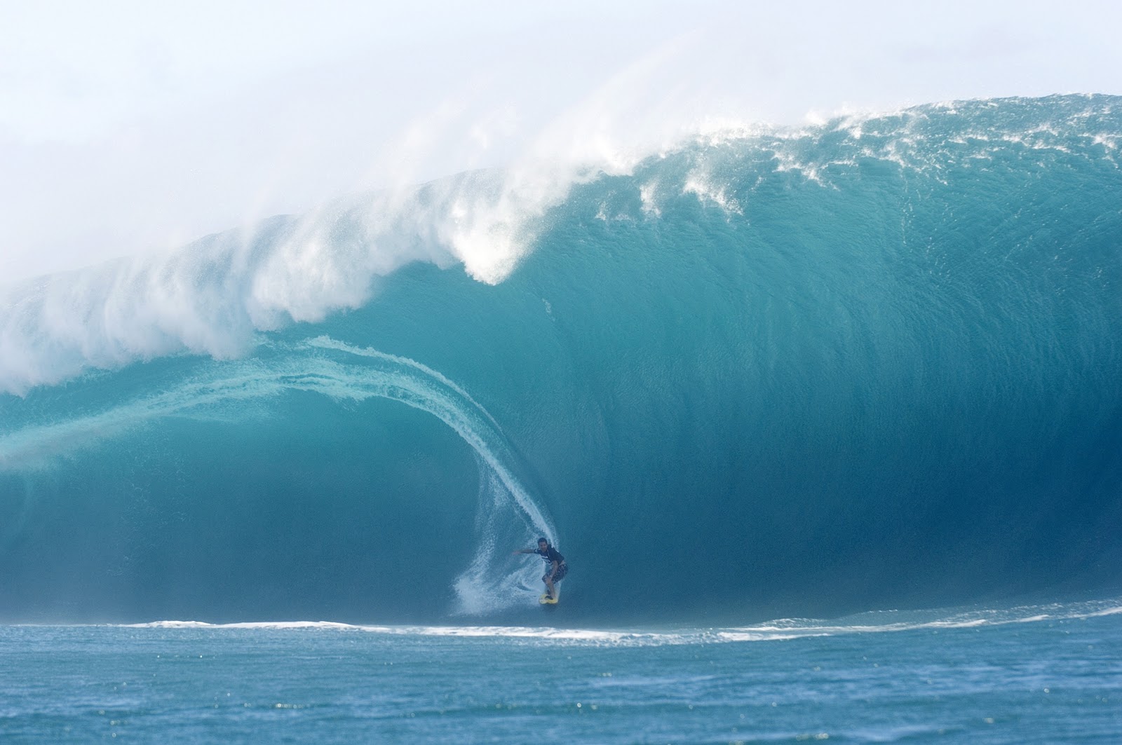 big waves surf wave