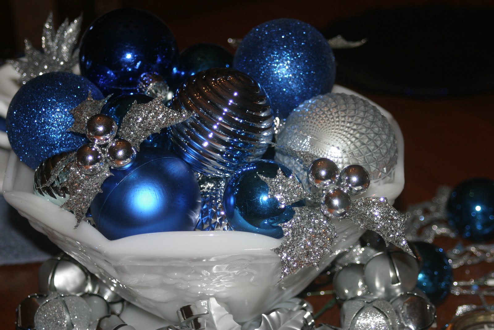 [Mel's+Blue+Birthday+table+022.jpg]