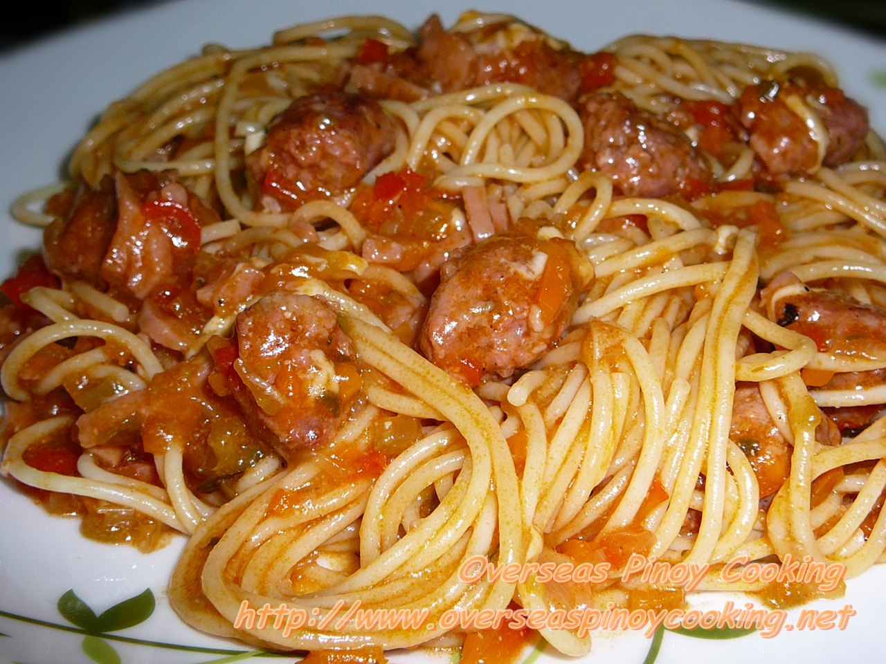 Overseas Pinoy Cooking Pinoy Spaghetti with Sweet Longganisa