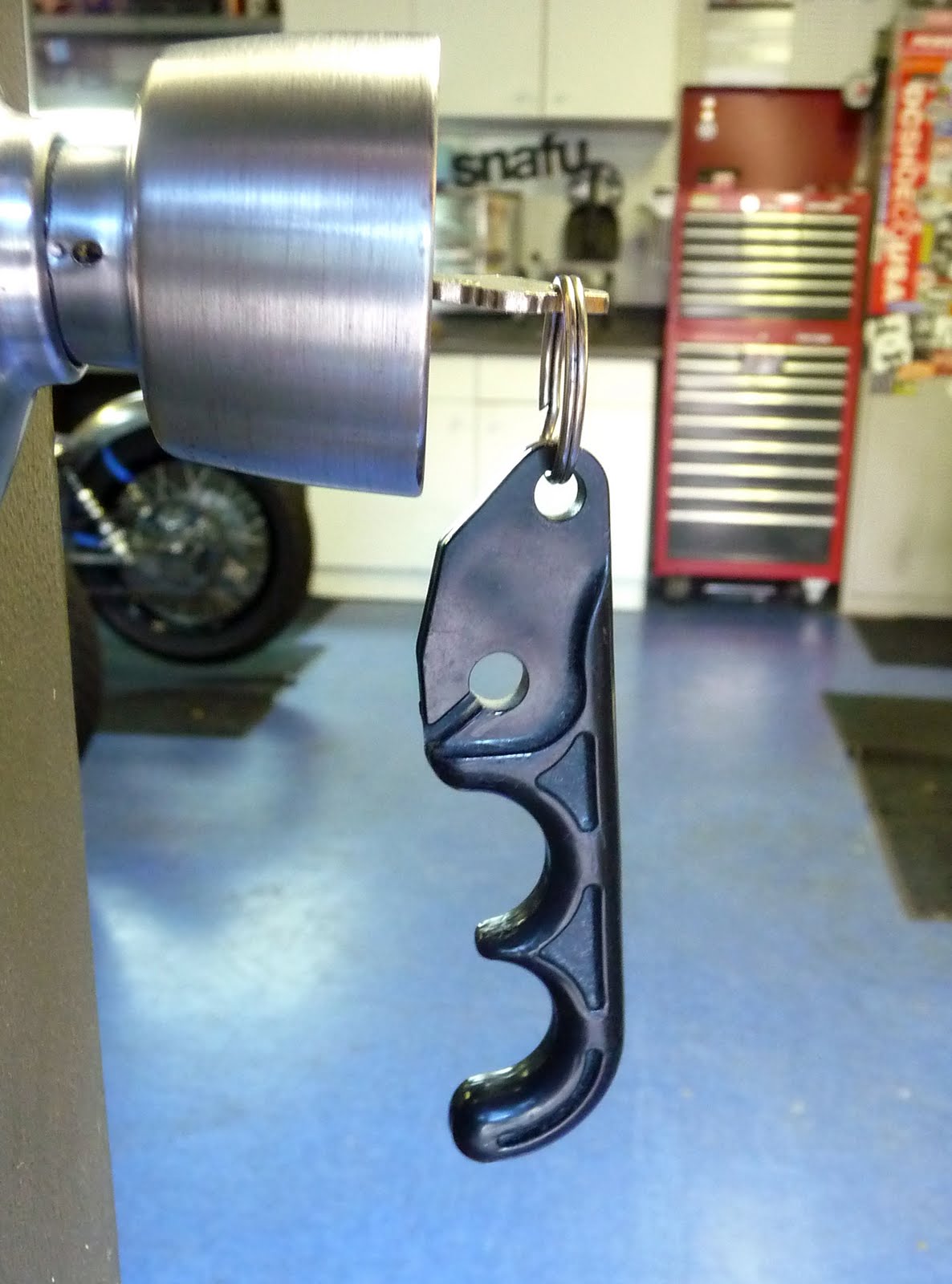 [garage_key.jpg]