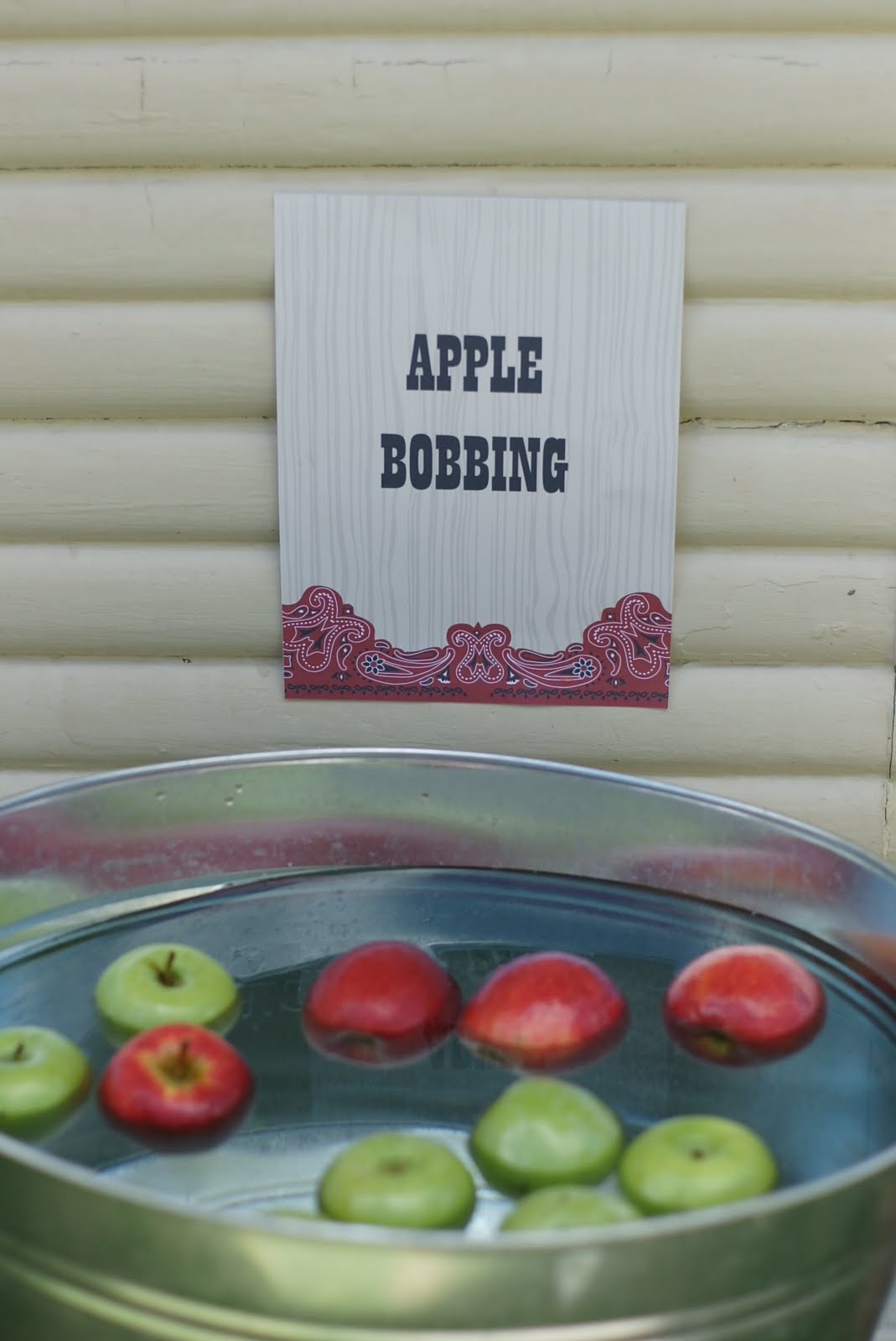 Fabulous Features by Anders Ruff Custom Designs {Featured