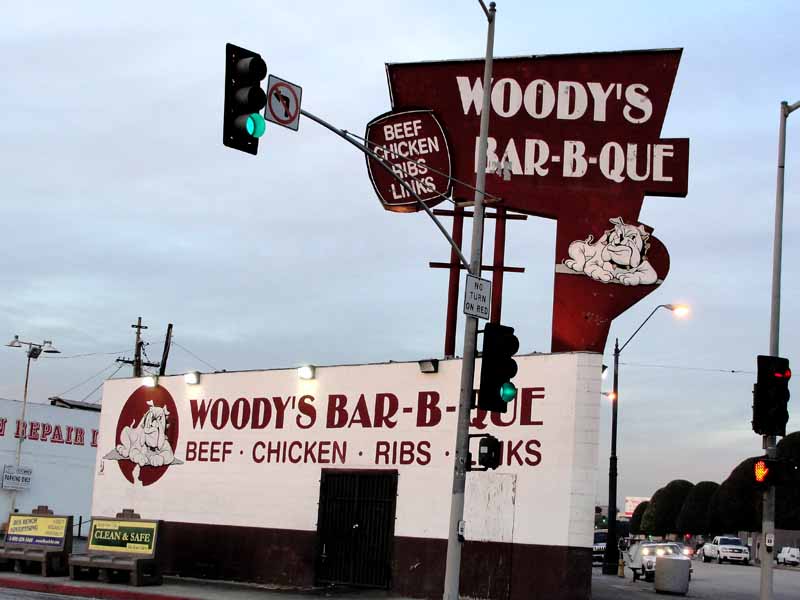 CAFE LA LA Woody's BarBQ in Inglewood
