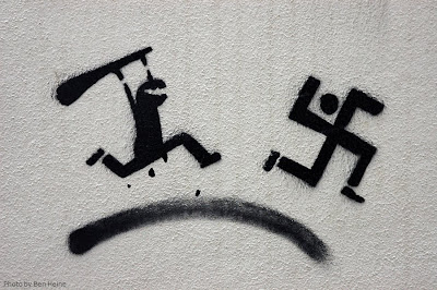 http://4.bp.blogspot.com/_KMJlfU5vYb4/S5-Ip-ejZlI/AAAAAAAAFNY/-OSt9T7POPw/s400/-+Anti-Fascism+%28Ben+Heine%29.jpg