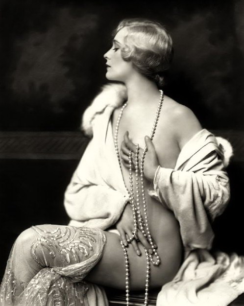 [zieg-girl-2.jpg]