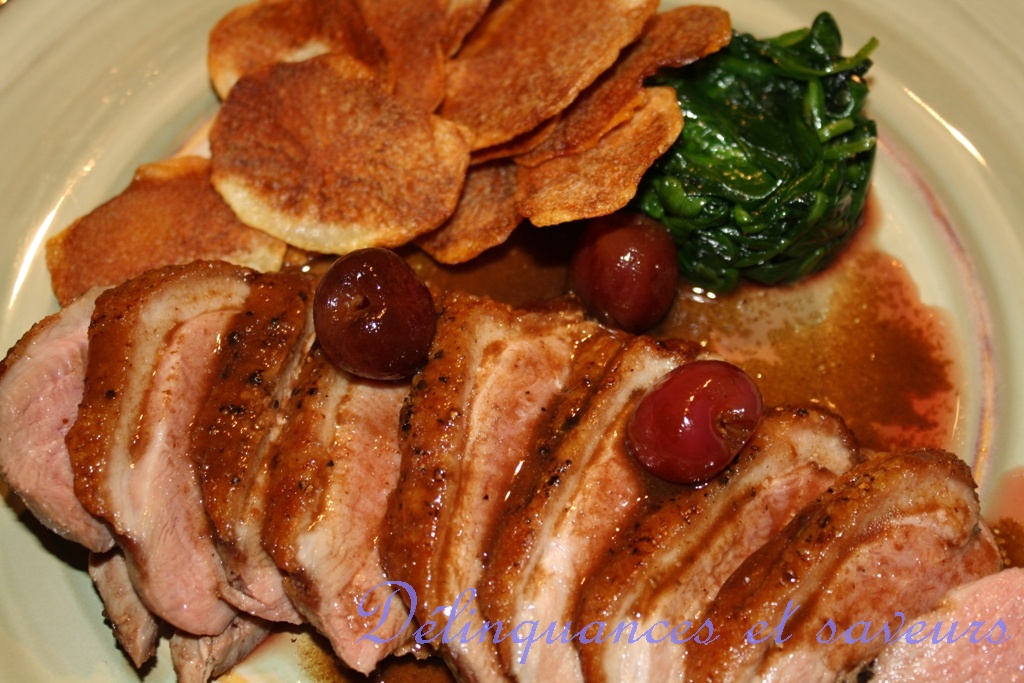 Délinquances et saveurs Magrets de canard grillés sauce aigre aux cerises