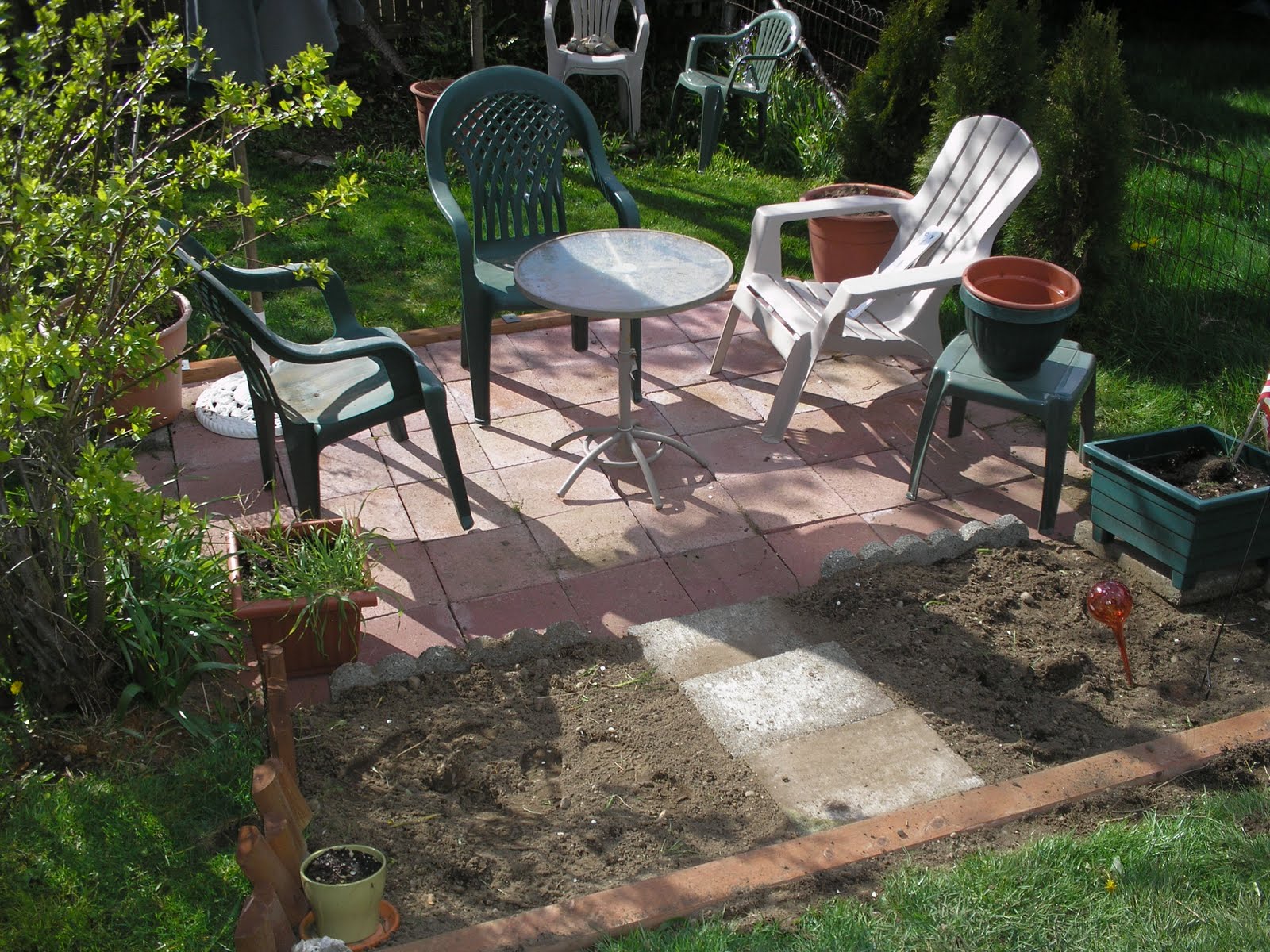 Stacy and Brian's Adventures in Life: Landscaping the Backyard Corner