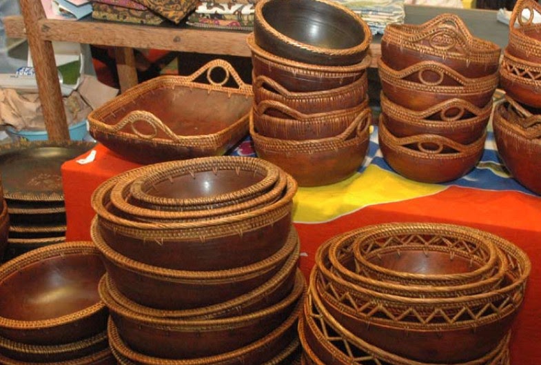 Indonesia Handicraft Blog: Woven Handicrafts from Lombok Island