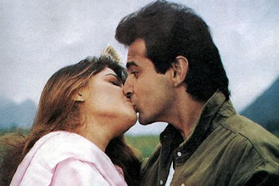 Neha+dhupia+kissing+sanjay+kapoor