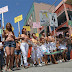 MUNDO: Manifestantes fazem marcha nos EUA em defesa do topless MUNDO: Manifestantes fazem marcha nos EUA em defesa do topless