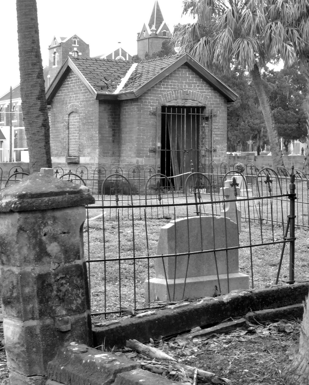 [Mausoleum+Oaklawn+Cemetery+monochrome.jpg]