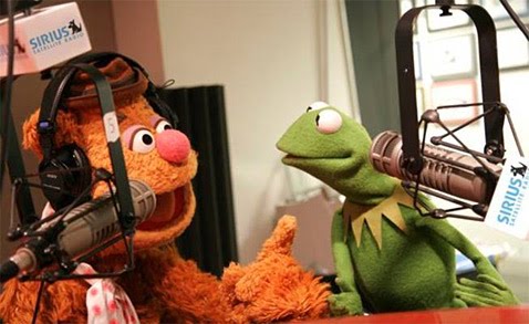 Kermit+and+Fozzie+radio.jpg