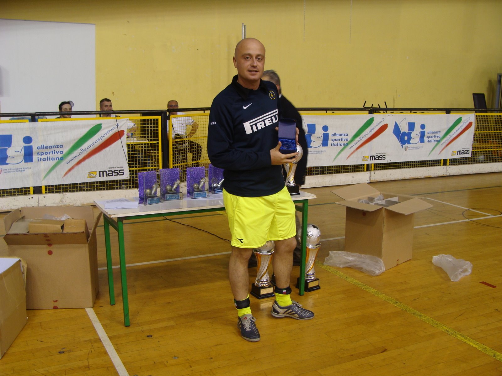 [(35)+Premiato+l'arbitro+della+finale+Massimo+Zucca.JPG]