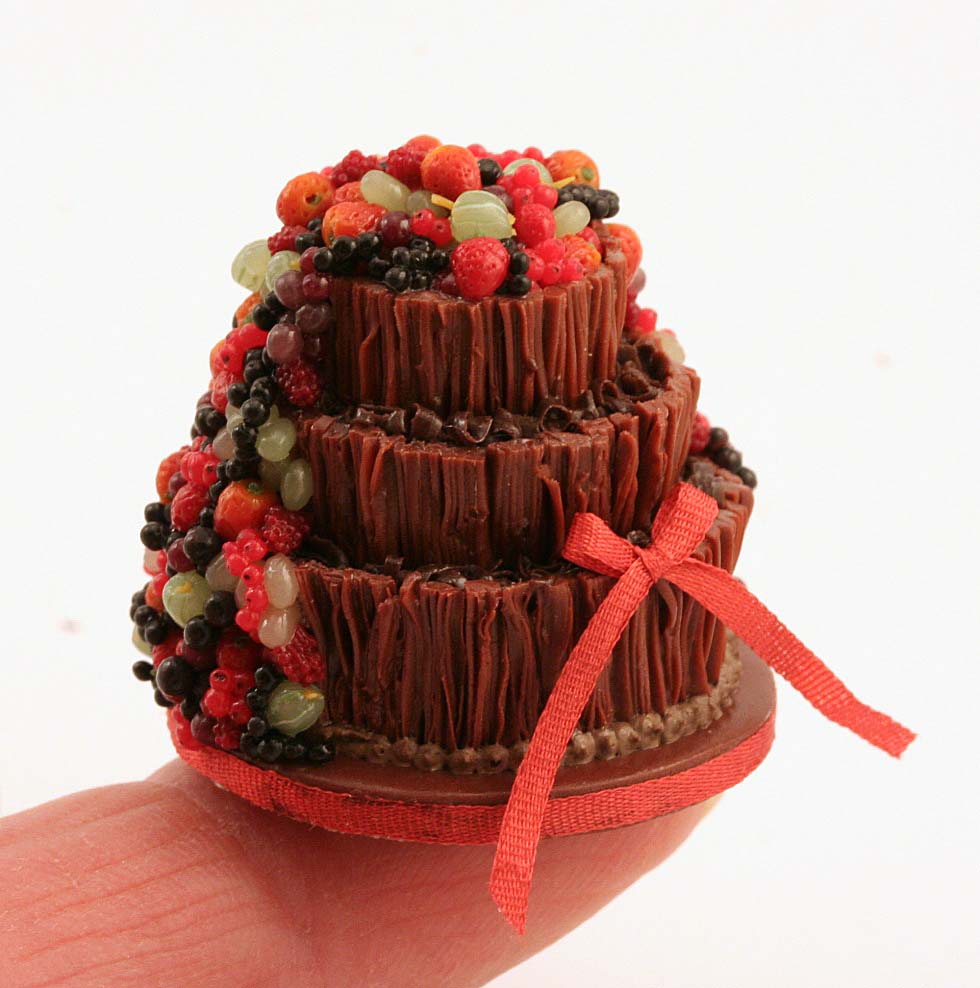 linsminiartform: The cake that started the soft fruit madness!