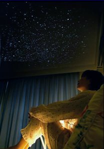 Dormitorio con techo de estrellas Dormitorio con techo de estrellas