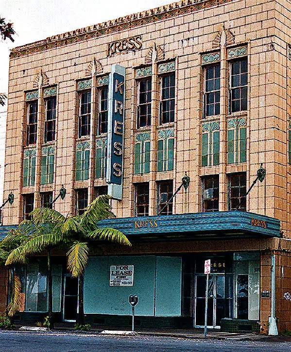 Downtown Hilo Walking Tour Downtown Hilo Walking Tour