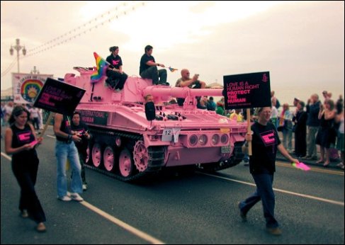 [code_Pink_COMMUNISTS_Image2.jpg]