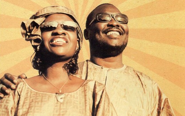[Amadou_Et_Mariam__Dimanche_A_Bamako.jpg.jpeg]