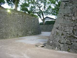 熊本城入り口