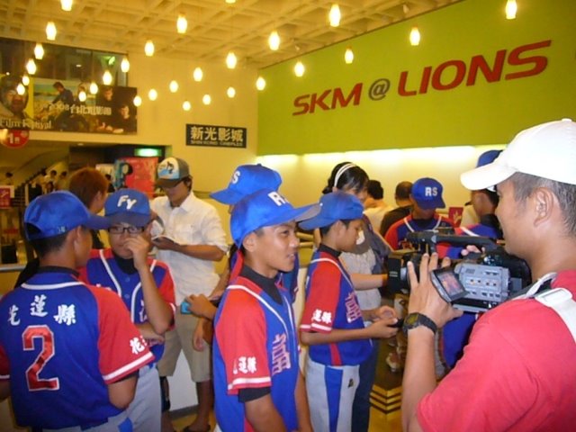 [BaseballBoys-9.JPG]